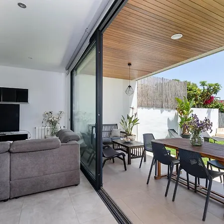 Yourhouse Casa Llubi, Air Conditioned Town House In Majorca North