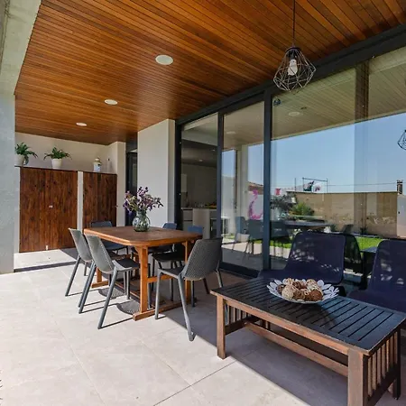 Yourhouse Casa Llubi, Air Conditioned Town House In Majorca North Semesterbostad Llubí